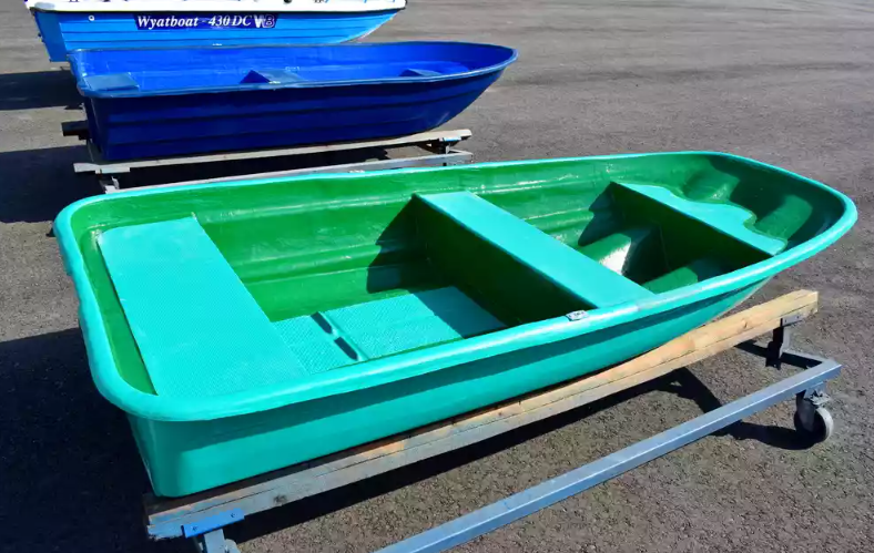 Стеклопластиковая лодка Старт (тримаран) в Рубцовске