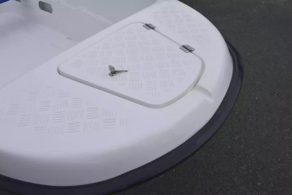 Стеклопластиковая лодка Пингвин New (тримаран) в Рубцовске