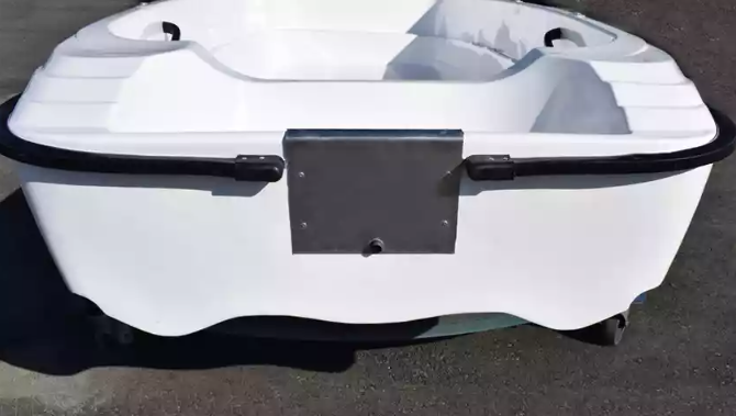 Стеклопластиковая лодка Пингвин (тримаран) в Рубцовске