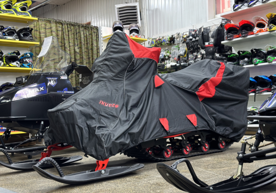 Чехол транспорт. снегохода IKUDZO HUNTER черно-красный Оксфорд ПРЕМИУМ качества с лого IKUDZO в Рубцовске