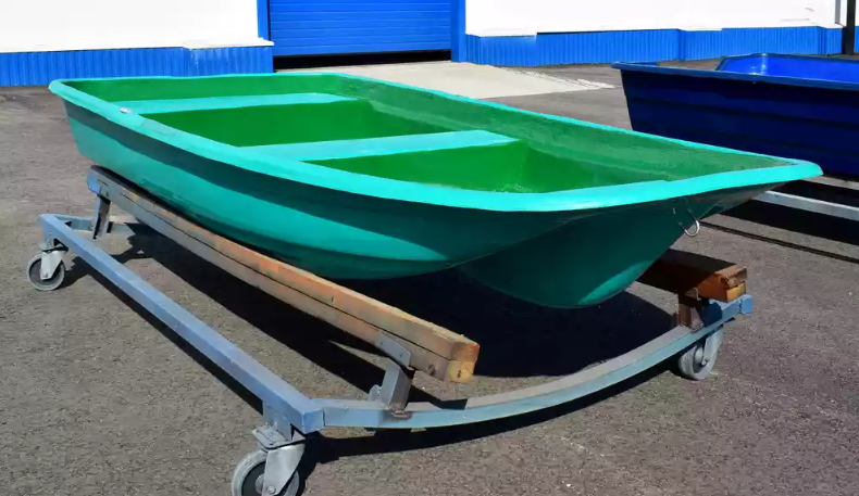 Стеклопластиковая лодка Старт (тримаран) в Рубцовске