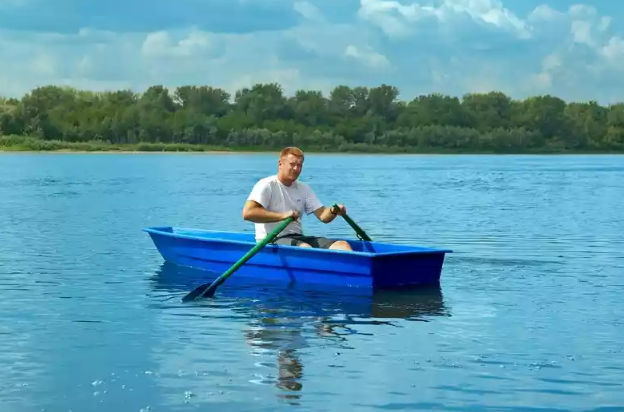 Стеклопластиковая лодка Малютка в Рубцовске