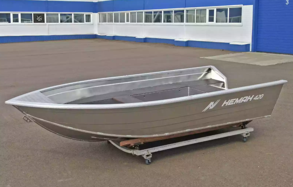 Алюминиевая лодка  Неман-420 в Рубцовске