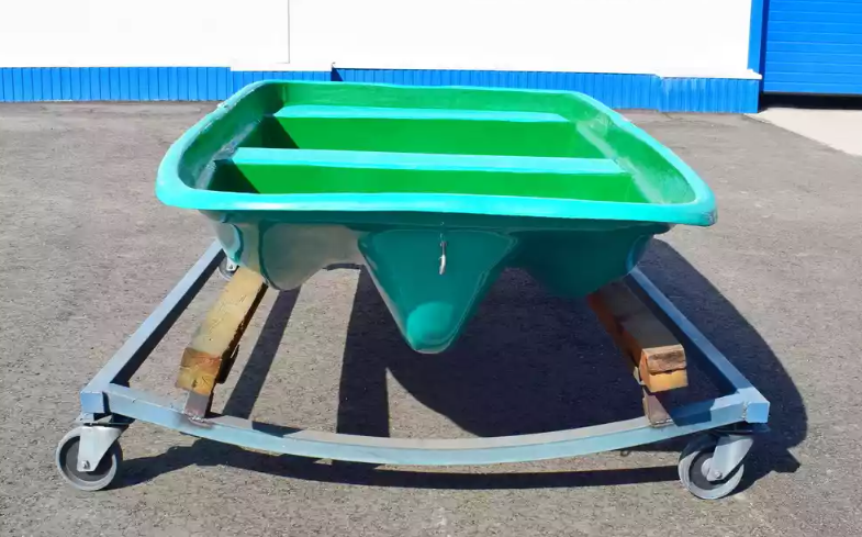 Стеклопластиковая лодка Старт (тримаран) в Рубцовске