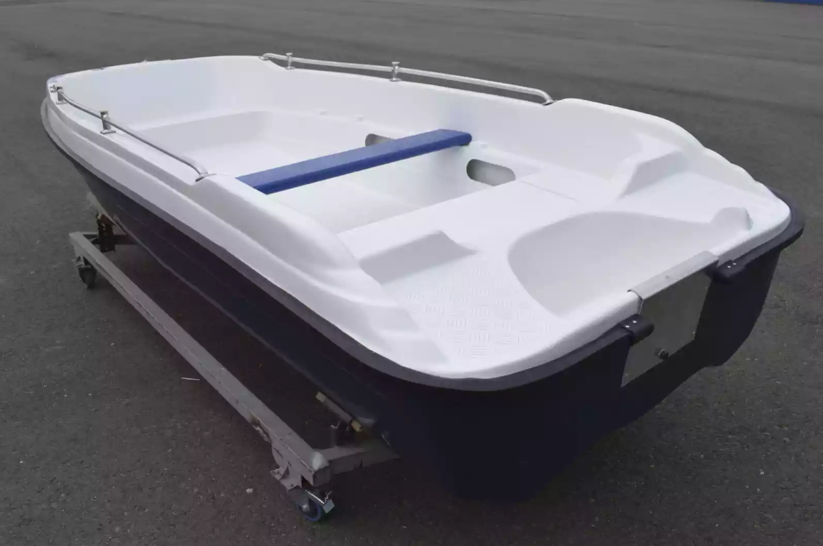 Стеклопластиковая лодка Пингвин New (тримаран) в Рубцовске