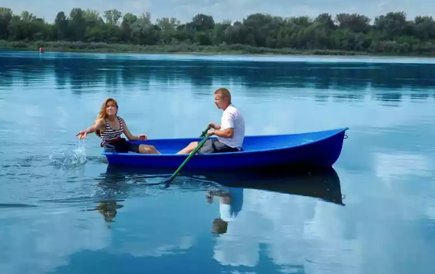 Стеклопластиковая лодка Дельфин в Рубцовске