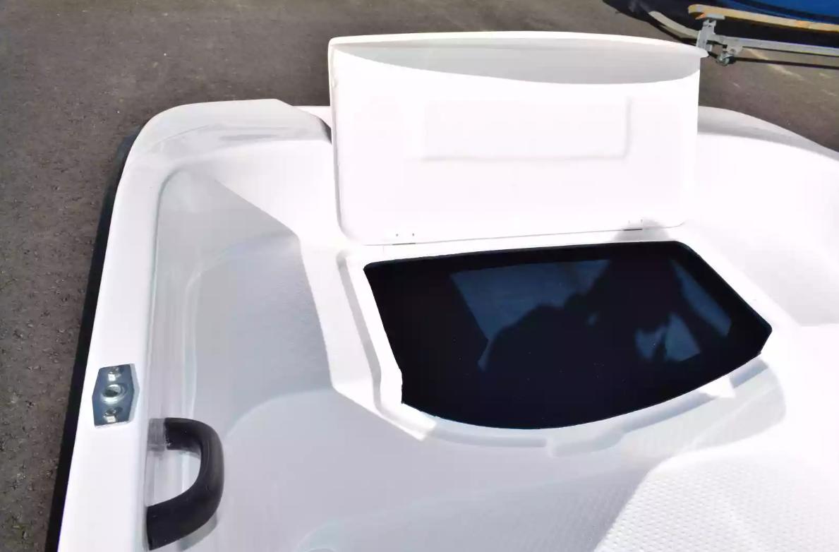 Стеклопластиковая лодка Пингвин (тримаран) в Рубцовске