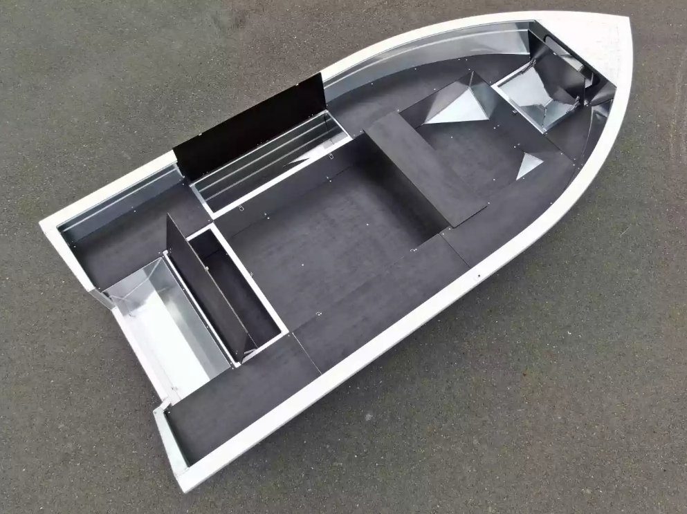 Алюминиевая лодка  Неман-420 в Рубцовске