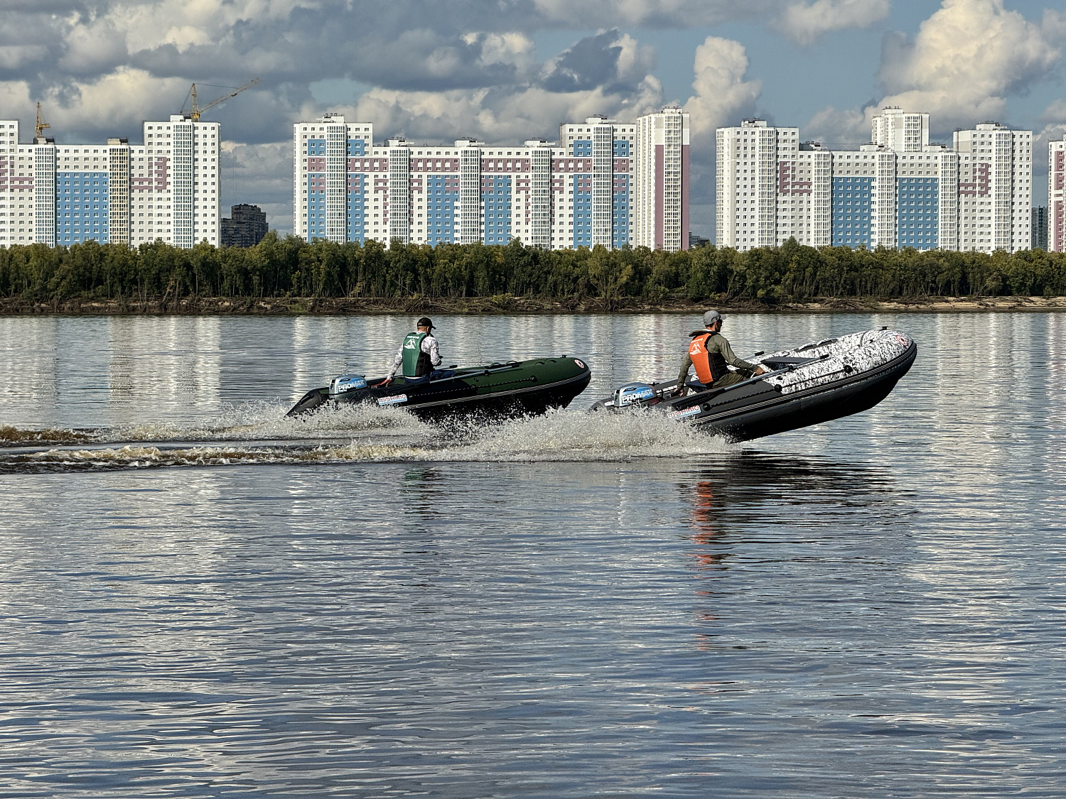 Лодка MISHIMO BIG FLOOR 440 в Рубцовске