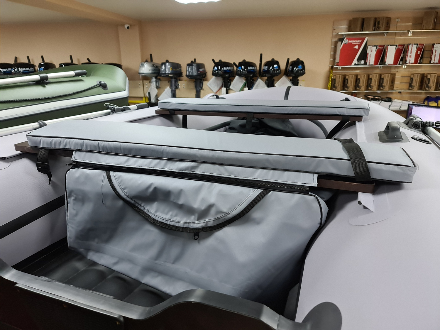 КОМПЛЕКТ МЯГКИХ НАКЛАДОК С СУМКОЙ ДЛЯ ЛОДОК 110Х20 СЕРЫЙ в Рубцовске