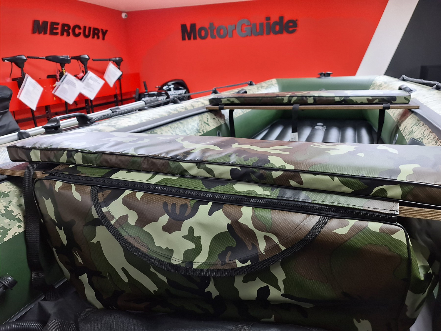 КОМПЛЕКТ МЯГКИХ НАКЛАДОК С СУМКОЙ ДЛЯ ЛОДОК 105Х20 КАМУФЛЯЖ в Рубцовске