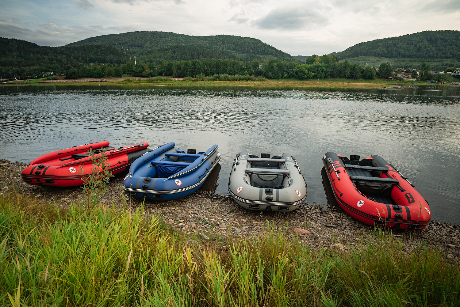 Лодка MISHIMO RIVER FJET PRO 430  под водомет в Рубцовске