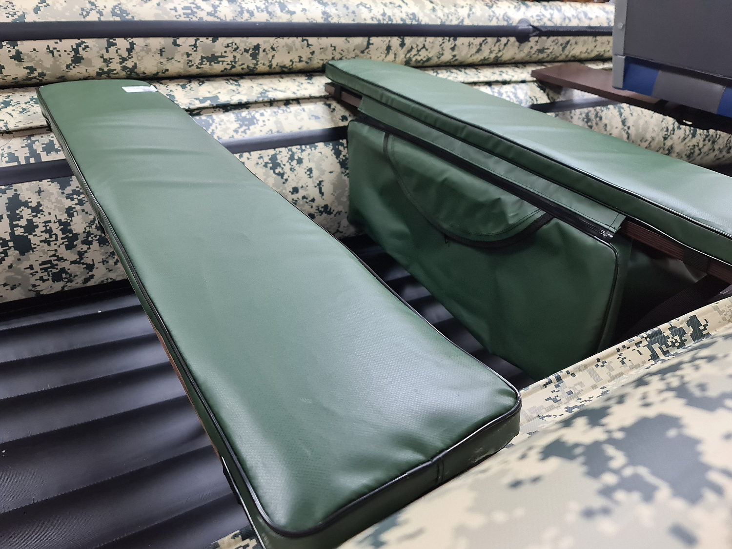 КОМПЛЕКТ МЯГКИХ НАКЛАДОК С СУМКОЙ ДЛЯ ЛОДОК 110Х20 ЗЕЛЕНЫЙ в Рубцовске